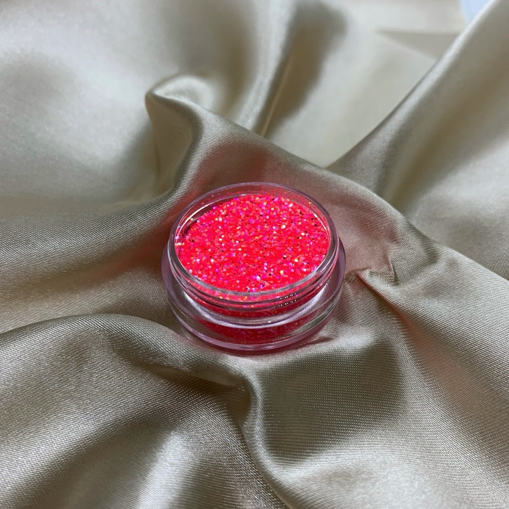 Cosmetic glitter